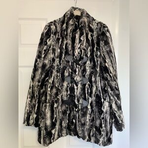 Karen Kane faux fur jacket